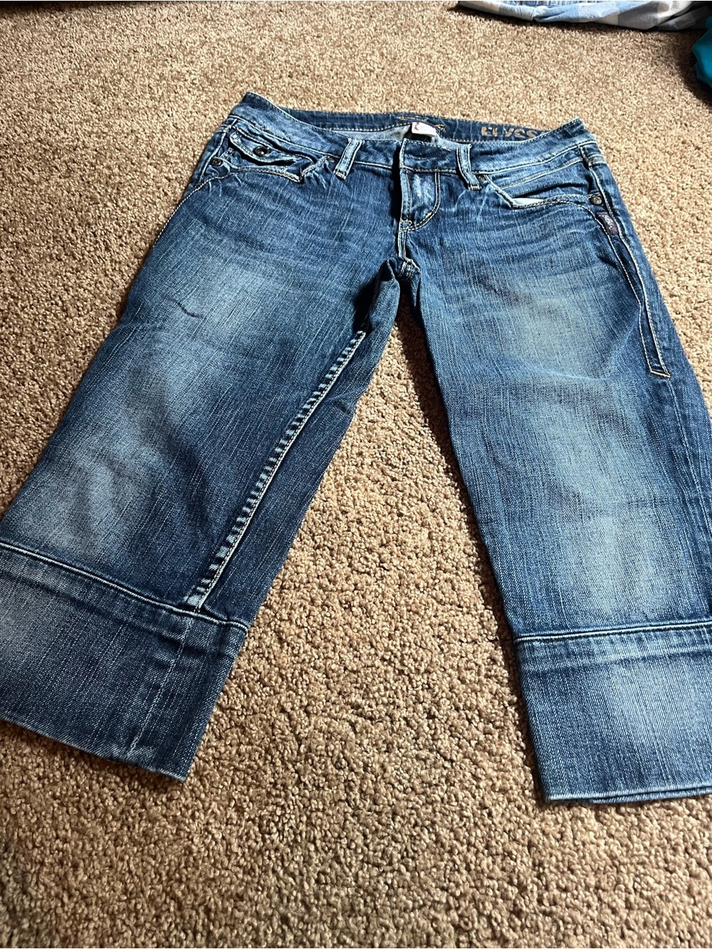 Women's silver Capri Blue Denim Capri Jeans Elyssa size 28